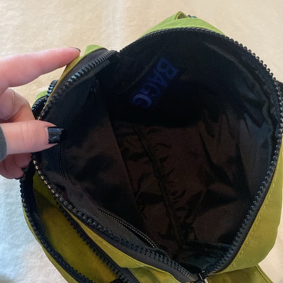 Avocado BAGGU Fanny Pack NWOT - Picture 3 of 4